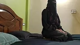 A lonely mature babe shows her skills with hardcore pounding action