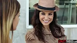 Horny Lisa Ann Devours Keisha Grey's Juicy Pussy with Passionate Licks