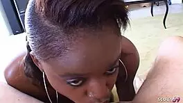 Saggy tits ebony gives sloppy deepthroat facial