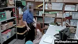 lp officer slams shoplifter hard right on the spot