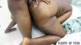 बड़ी गांड डॉगीस्टाइल पीटकर क्रीमपाई देखना है?