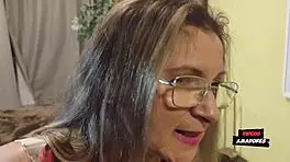 Velha tarada bends over for monster cock doggystyle in living room quickie