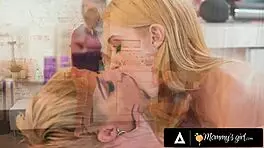 Ryan Keely, finger Chloe Cherry's feet deeper?