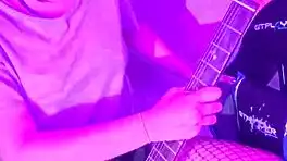 Damn this rockera puta emo slut begs for your cock now!