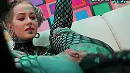 gothic lesbian fists latex-clad ass squirting gapes in punk heel frenzy