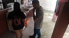 hey, this housewife trades her tight ass for repair service