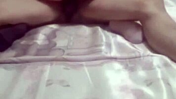 青藤妹妹-人妻发骚起来小哥鸡巴块顶不住了