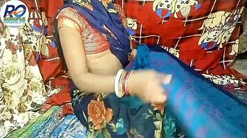 Desi rashi aunty lifts saree and starts fingering in episode one